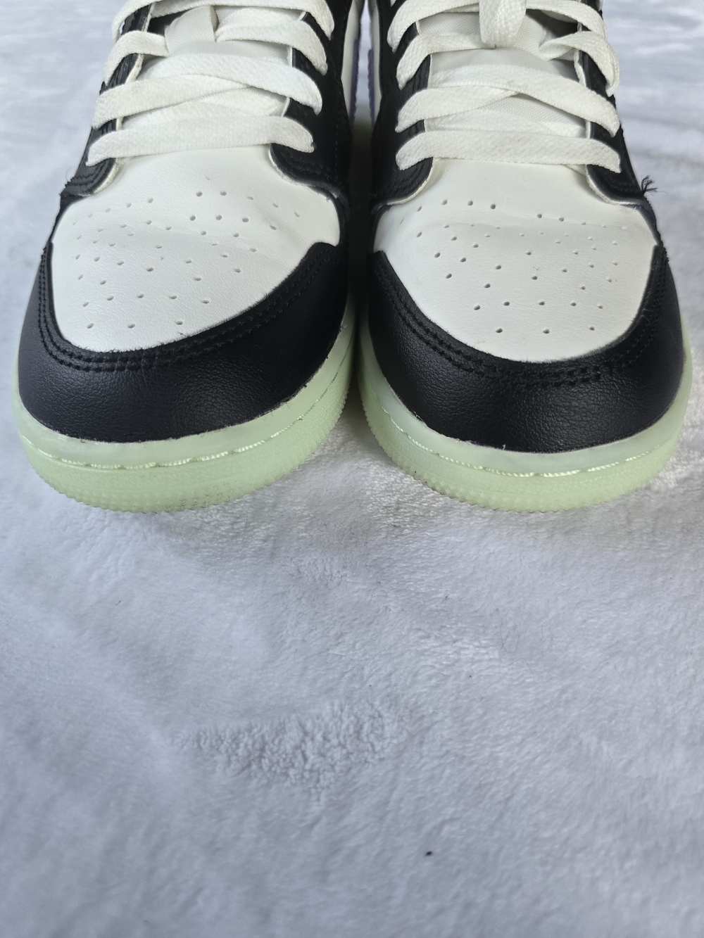 Size 6.5Y Nike Air Jordan 1 Retro Low Og Black Raspberry Hf0410-001 Gs - Picture 5 of 16
